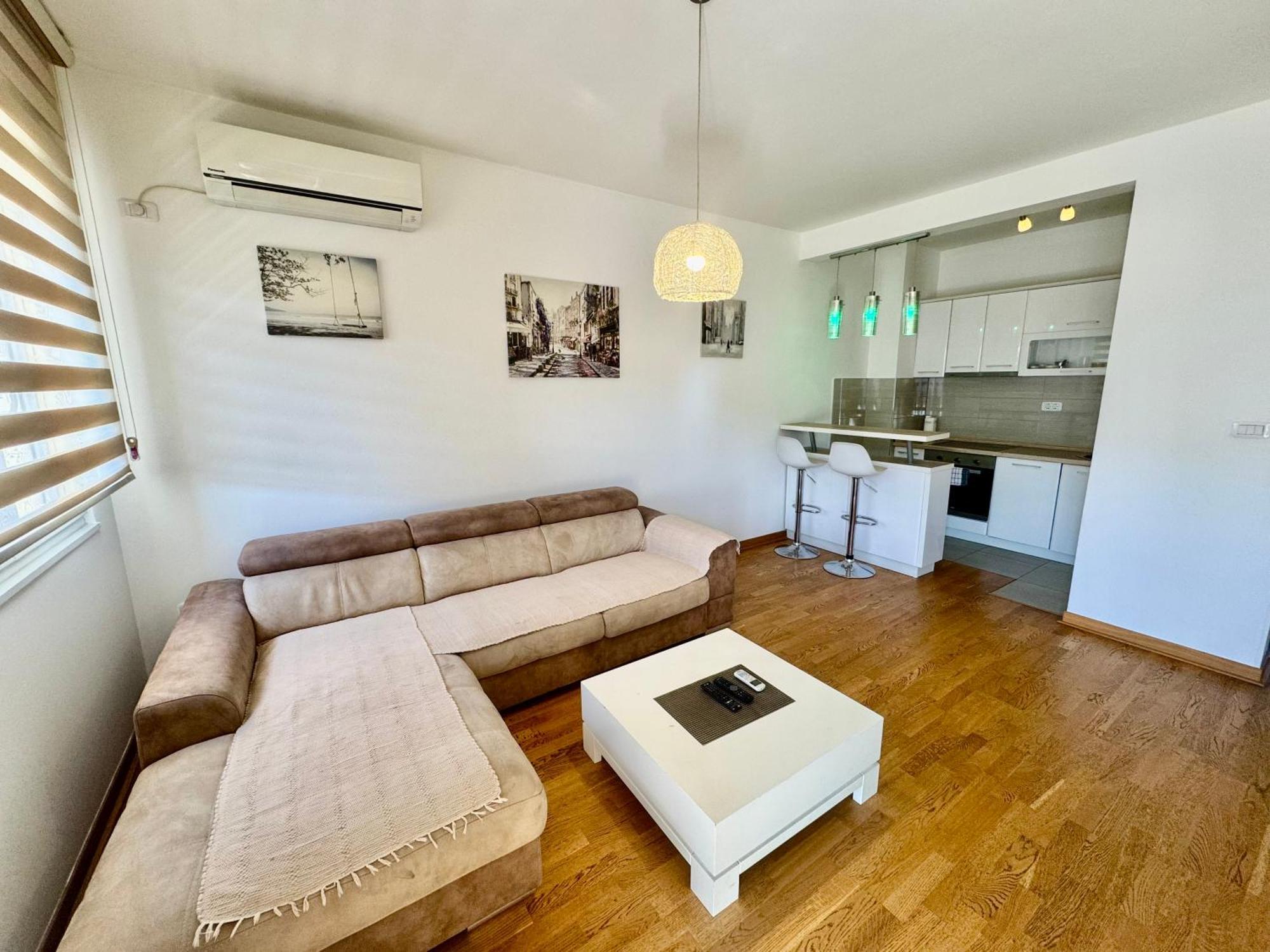 Apartmants *